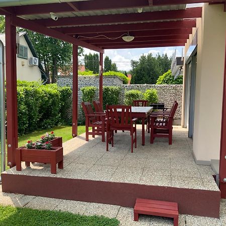Gosy Apartmanok Шіофок Екстер'єр фото