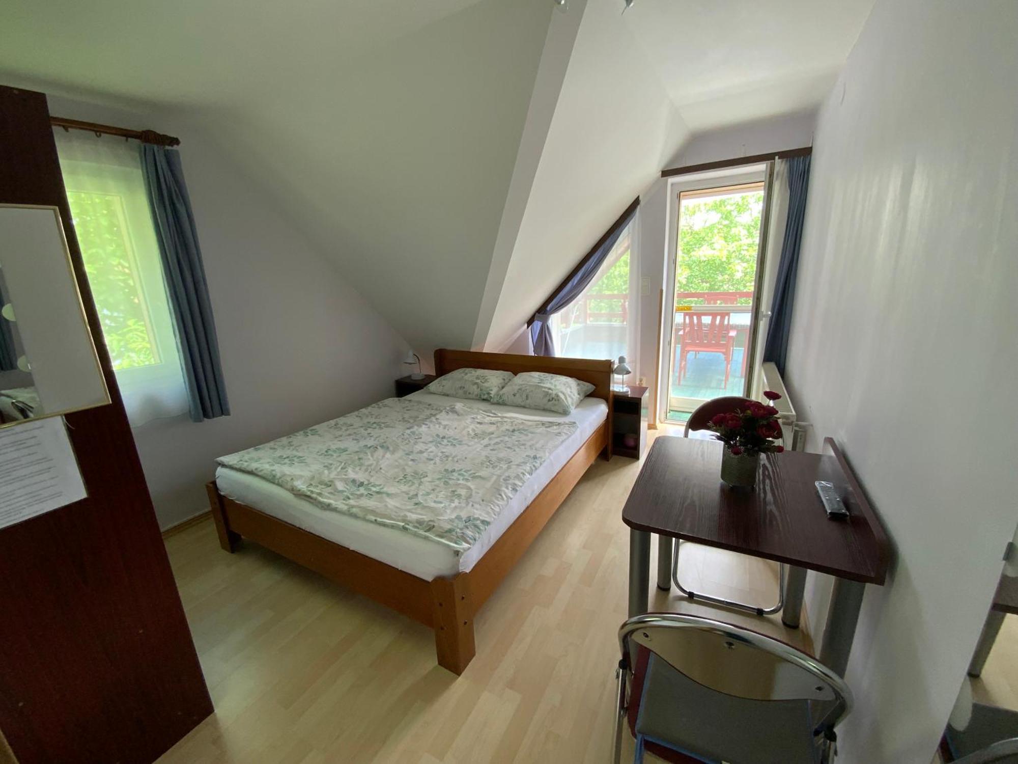 Gosy Apartmanok Шіофок Екстер'єр фото
