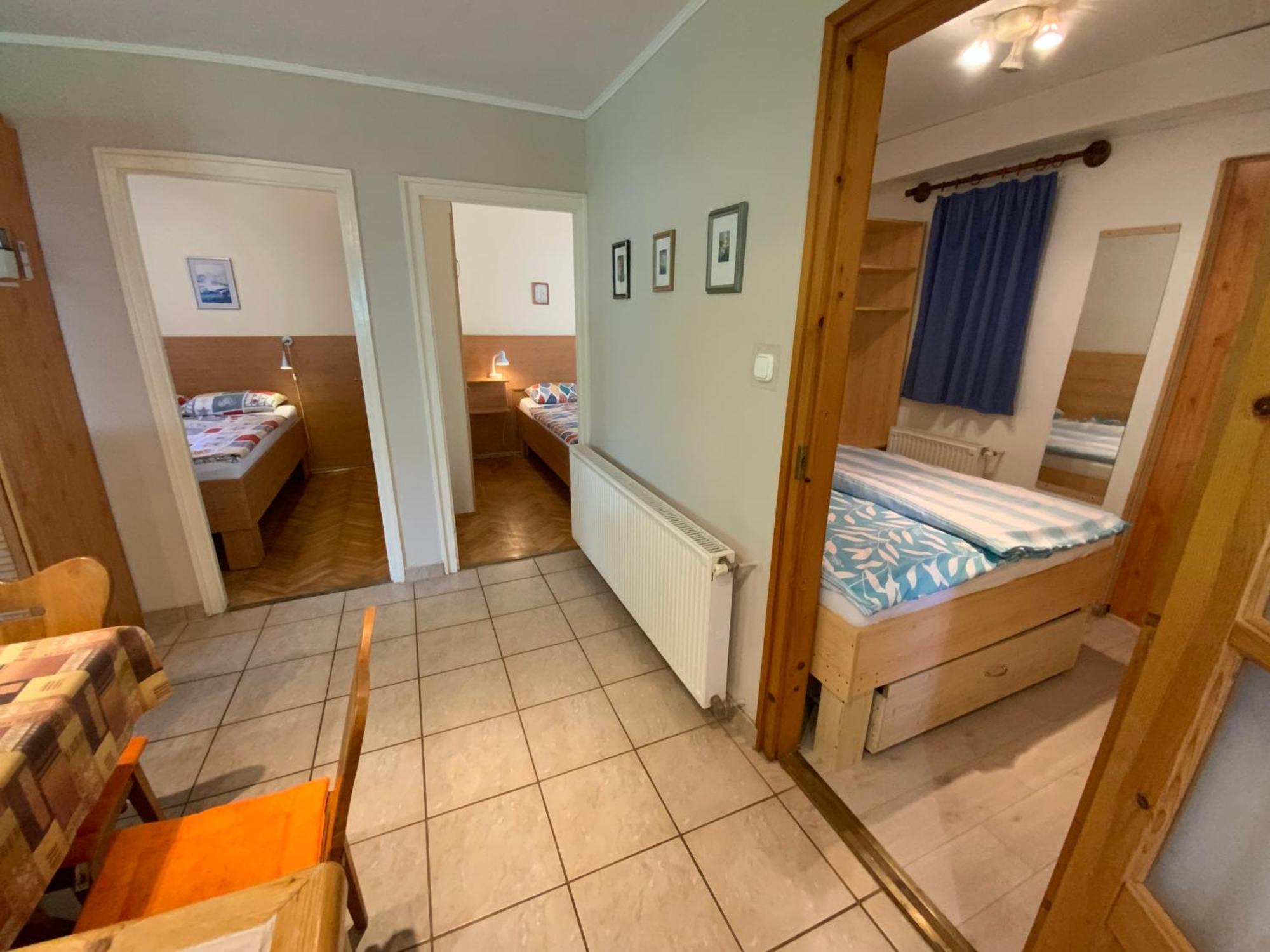 Gosy Apartmanok Шіофок Екстер'єр фото